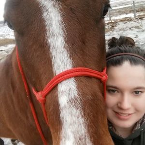 Meet your Posher, Danielle